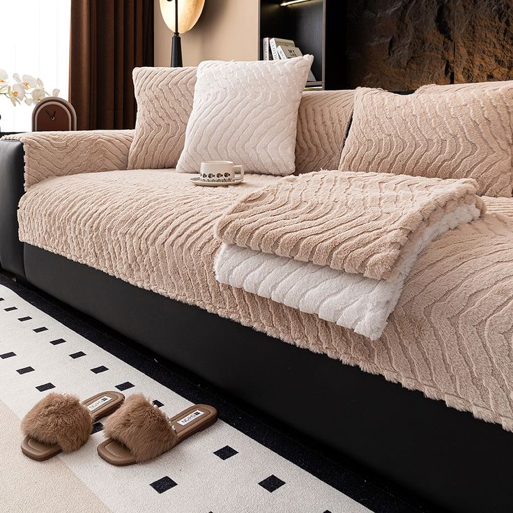 Couch Cover/Sofa Covers, Anti Slip Sofa Slipcover (Beige Skin)