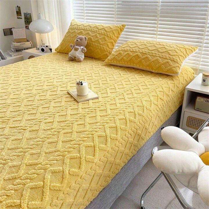 MAT Solid Colour Quilted Ultrasonic 100% Waterproof Mattress Cover For Double Bed Fitted Mattress Protector Anti Sleep Bed Sheet (Yellow)